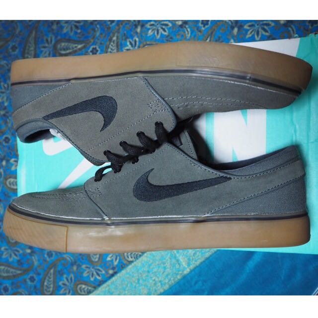 AUTHENTIC Nike SB Stefan Janoski Size 9 Gum Sole 110 Women s Fashion Footwear Sneakers on Carousell