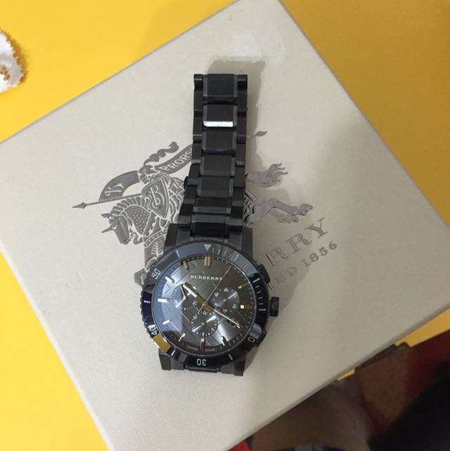 Burberry Watch With Warranty Card N Original Receipt Call Me 96926197 Nvr Wear Before No Scratch Brand New Condition