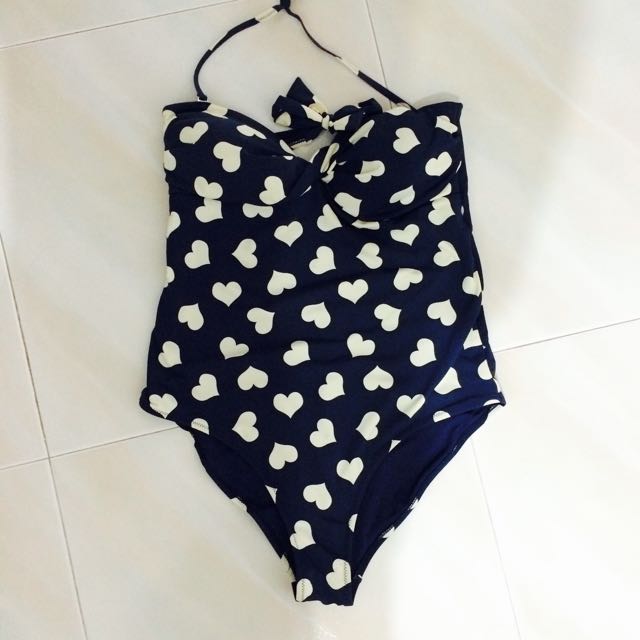 accessorize swimsuit