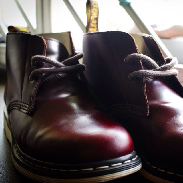 dr martens mid cut boots