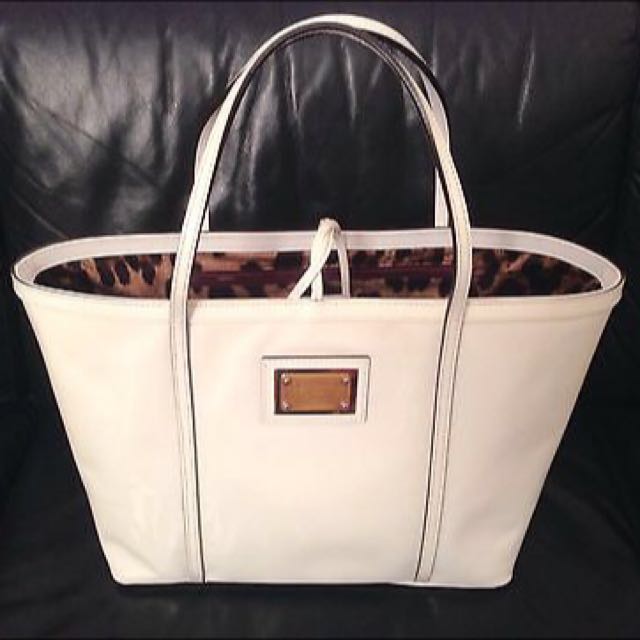 white patent leather purse