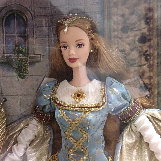Barbie king clearance and queen