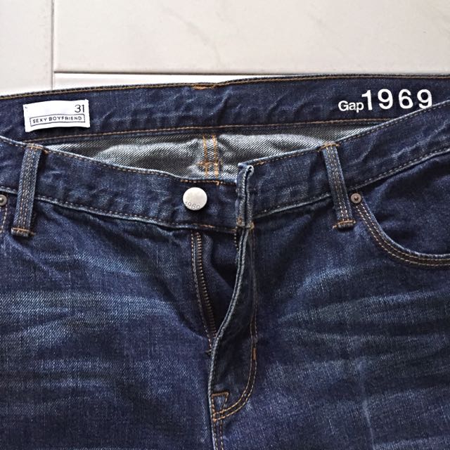 gap size 31 jeans is what size for Sale 
