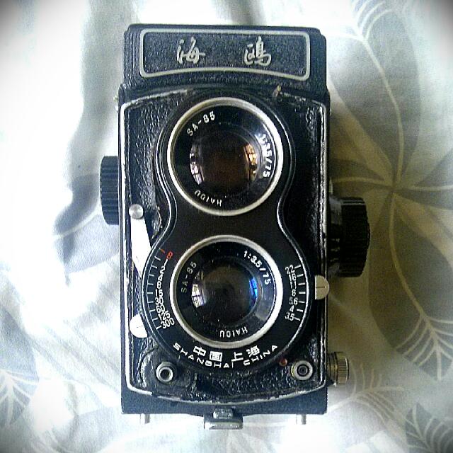 Rare Seagull Medium Format TLR Vintage Camera (Category: Cameras) located in Antipolo. Submitted by kaxuson (Listing ID 18851139, Image 1). Description: .