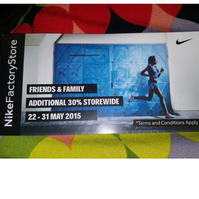 nike factory outlet 30 off