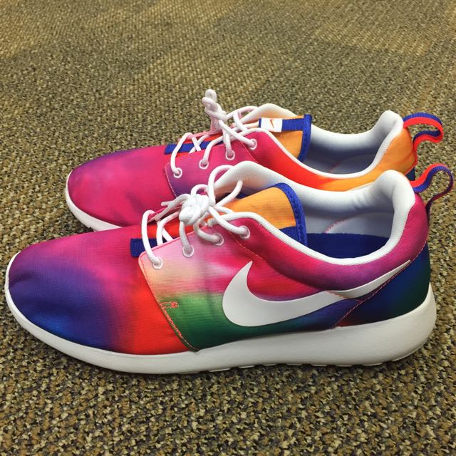 nike roshe run rainbow