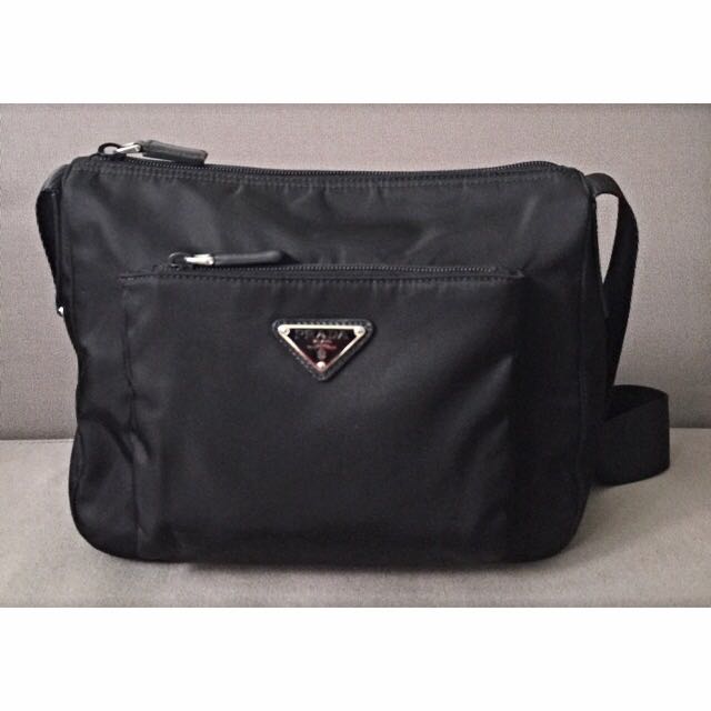 prada tessuto nylon messenger bag