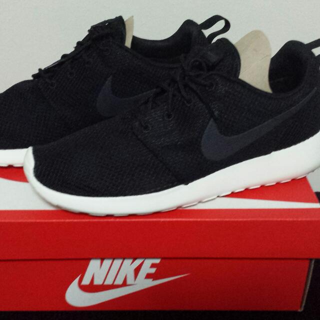 nike roshe runs men