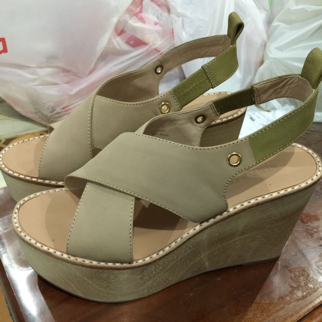 nine west nude wedges