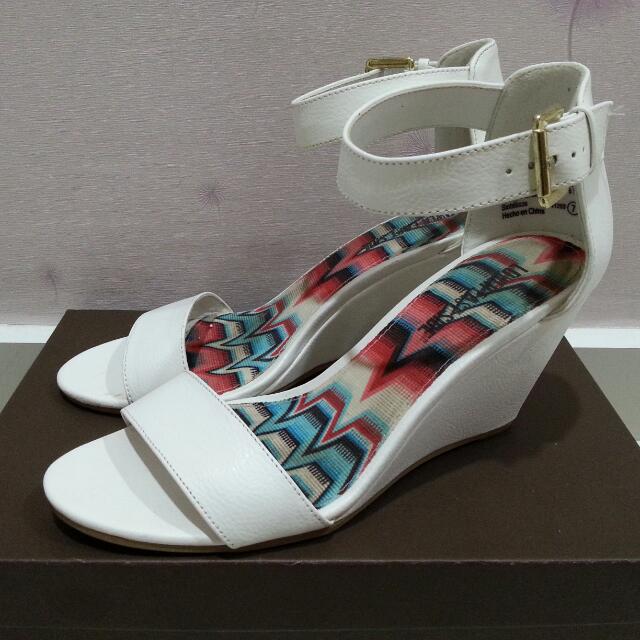 white wedges payless