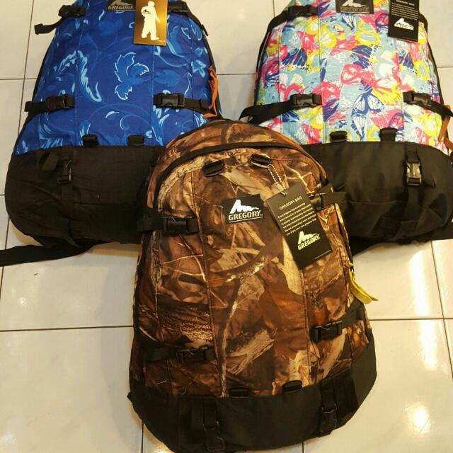 GREGORY Day Half Pack Bag .33L . Floral . Leaf Camo
