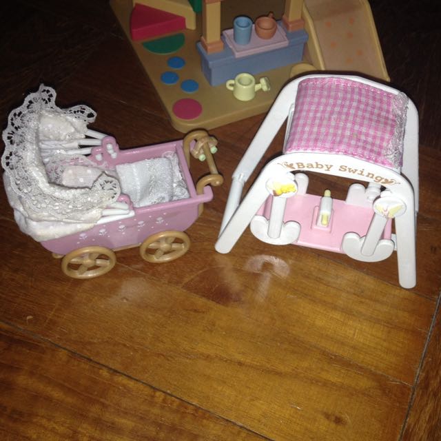 sylvanian families baby pram