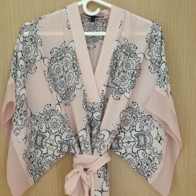 Bcbg kimono sleeve dress top