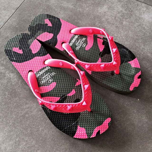 Havaianas valentino new arrivals