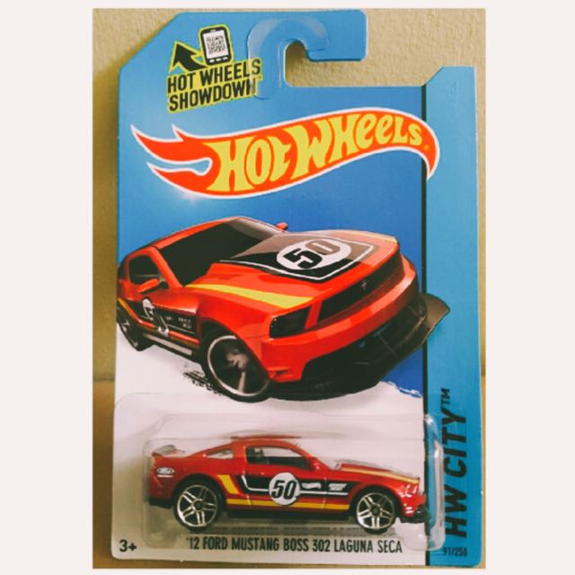 Hot wheels 12 ford shop mustang boss 302 laguna seca