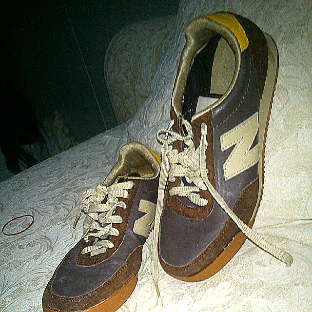 Old school top new balance