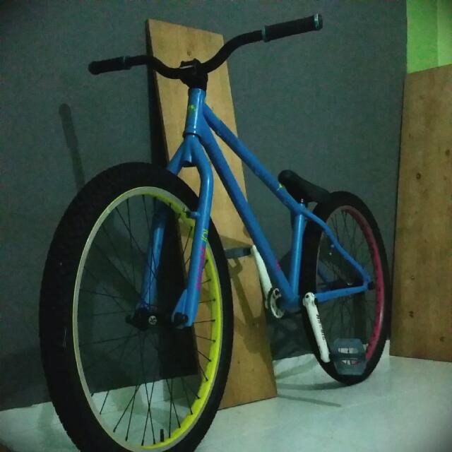 street machine bike