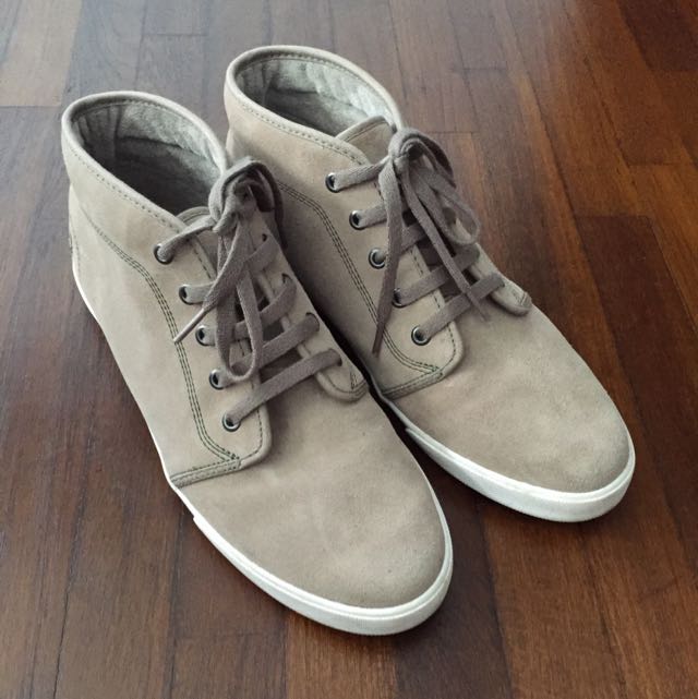 Fred perry hotsell chukka boots