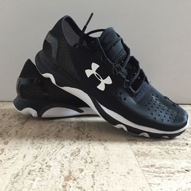under armour apollo running shoes