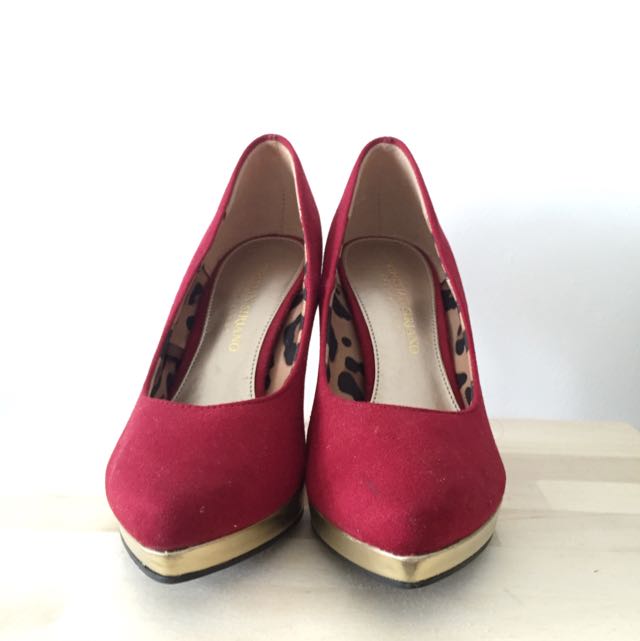 Red pumps sale payless