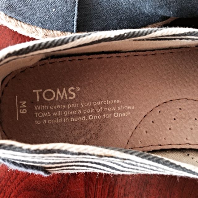 Authentic Toms Men Shoe, Men's Fashion, Footwear, Casual shoes on Carousell