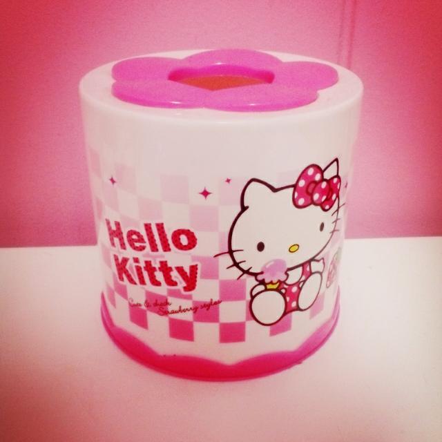 ( Pending ) Hello Kitty Toilet Paper Holder, Babies & Kids, Bathing