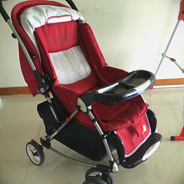 Stroller (Category: Strollers) located in Singapore. Submitted by cleverdragon_edc0ec (Listing ID 19736977, Image 2). Description: .