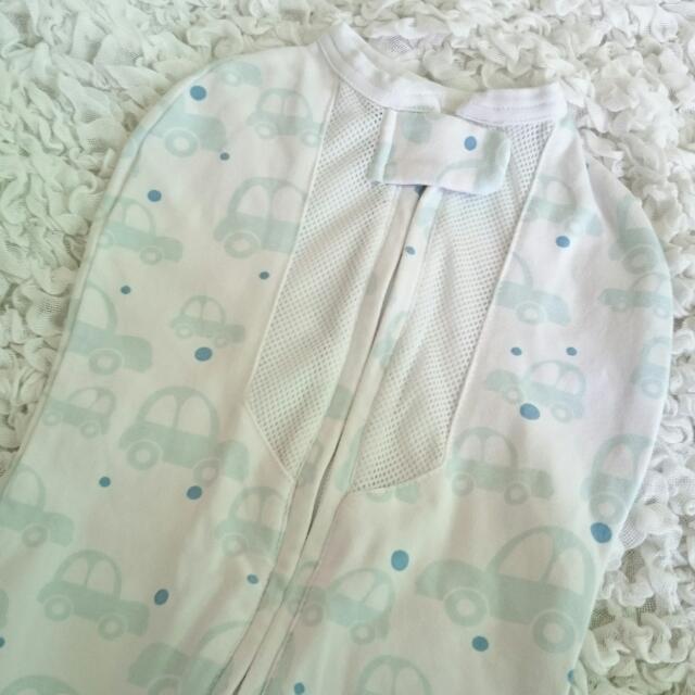 Woombie Air Swaddle, Babies & Kids, Baby Nursery & Kids Furniture, Cots