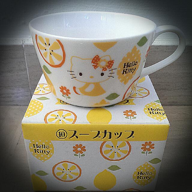 Authentic Hello Kitty Mug, Women's Fashion, Bags & Wallets, Wallets ...