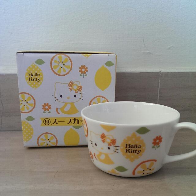 Authentic Hello Kitty Mug, Women's Fashion, Bags & Wallets, Wallets ...