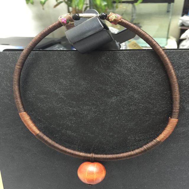 Chocker (Category: Necklaces) located in Singapore. Submitted by nts (Listing ID 19892203, Image 2). Description: Hand made chocker Free postage in S'pore.