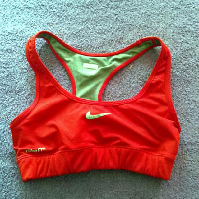 nike pro ladies bra