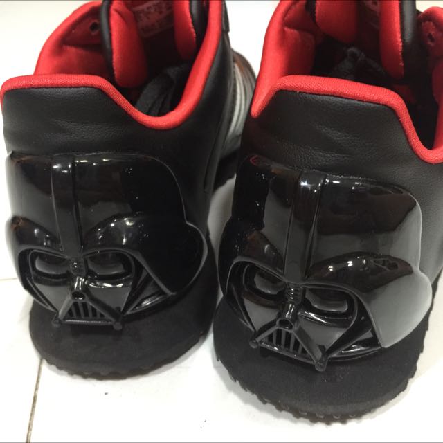 Agotar violento Megalópolis Adidas Star Wars Darth Vader Shoes, Women's Fashion, Footwear, Sneakers on  Carousell