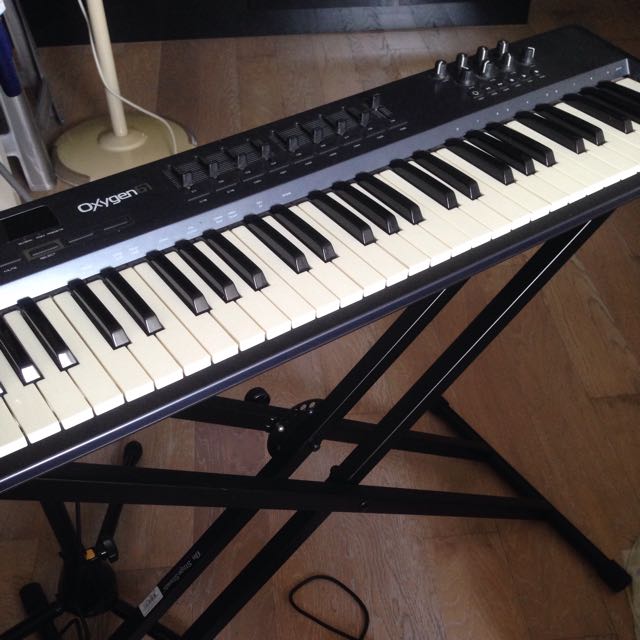 M audio oxygen 61 midi controller keyboard hobbies toys music