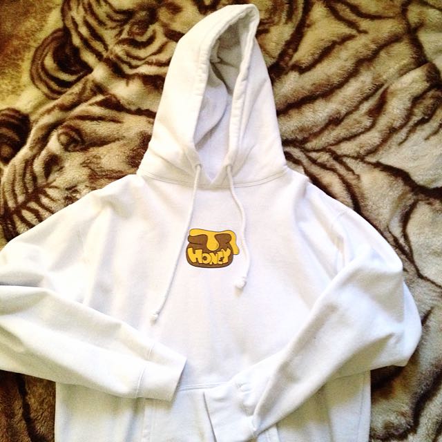 Honey Brand Co Pullover Hoodie Men S Fashion On Carousell
