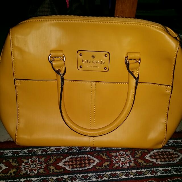 Mustard kate spade bag on sale