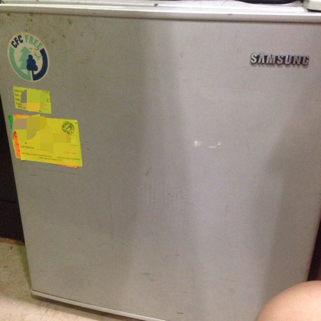 Samsung Mini Bar Fridge, TV & Home Appliances, Kitchen Appliances