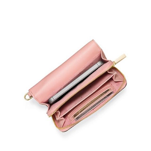 Tory burch robinson smartphone wristlet top