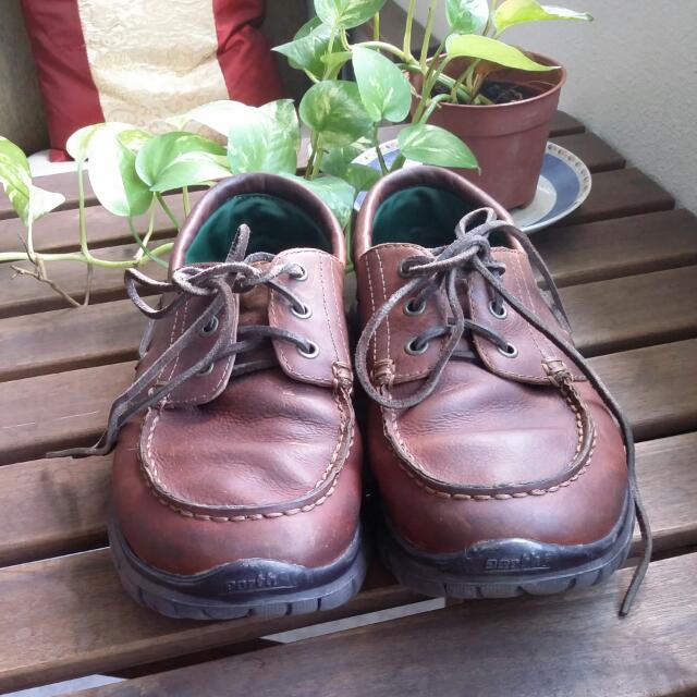 earth leather shoes