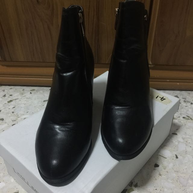 Boots, Women's Fashion, Footwear, Boots on Carousell