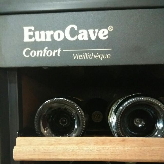 EuroCave Vieillitheque Confort V264, TV & Home Appliances, Kitchen