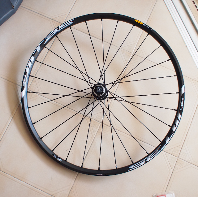New Shimano Mt35 Wheelset Comes With Free Adaptor For 6 bolt