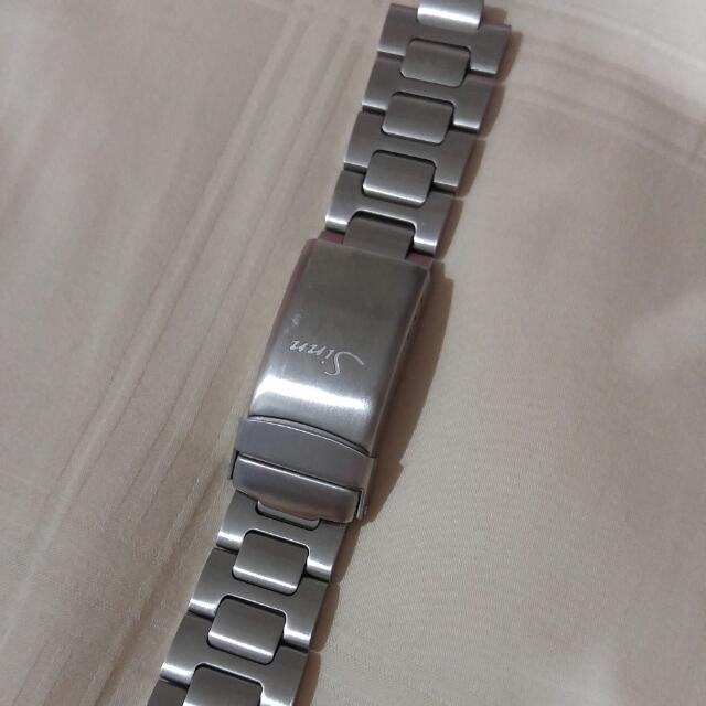 Sinn 556 bracelet for sale 2025