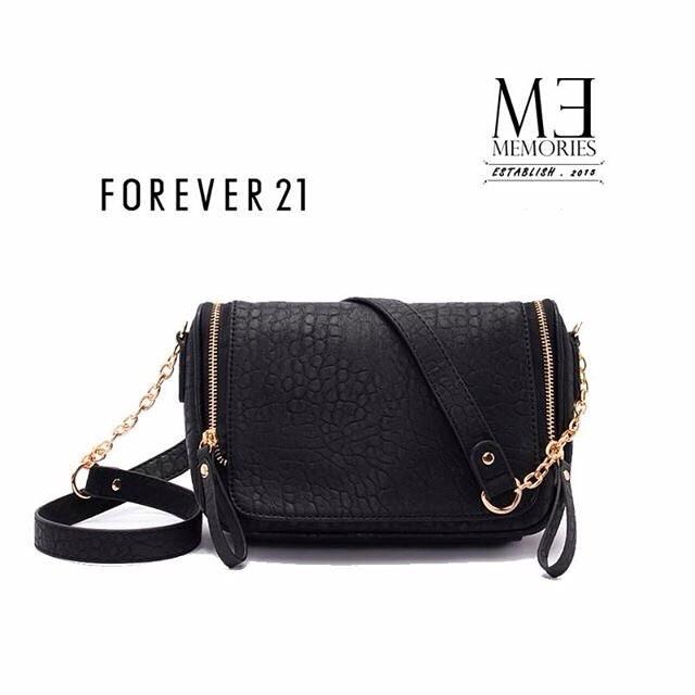 Forever 21 Zippered Messenger Bag, Women's Fashion, Bags & Wallets, Shoulder Bags on Carousell