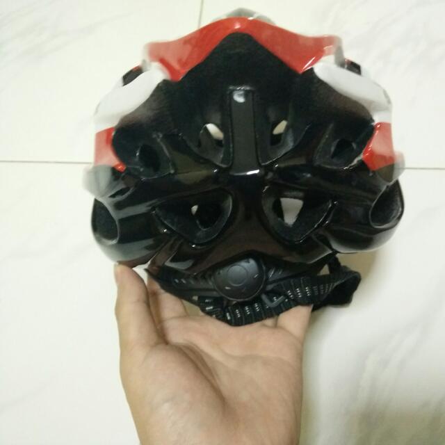 giant bicycle helmet