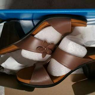 Scholl Heels