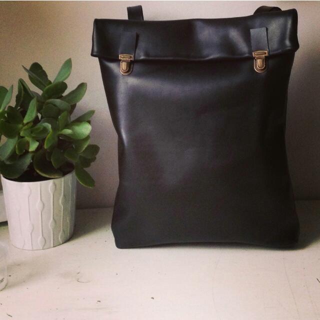 minimalist leather backpack