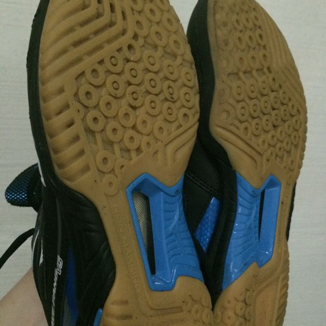 Mizuno wave top fang vs2