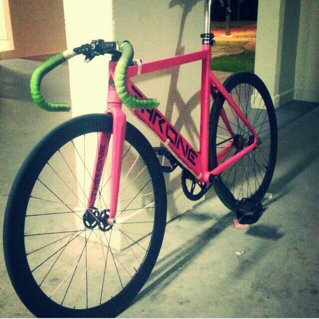 Pink throne fixie discount