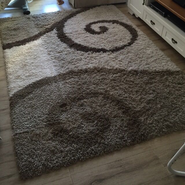 Belgium Made Shaggy Carpet, Furniture & Home Living, Home Decor